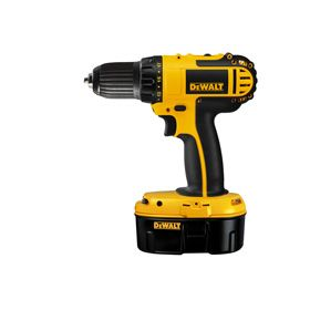 Wiertarko-wkrętarka DeWalt DC721KA
