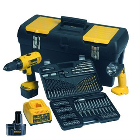 Wiertarko-wkrętarka DC756K2F + latarka + akcesoria + kufer DeWalt DC756K2F
